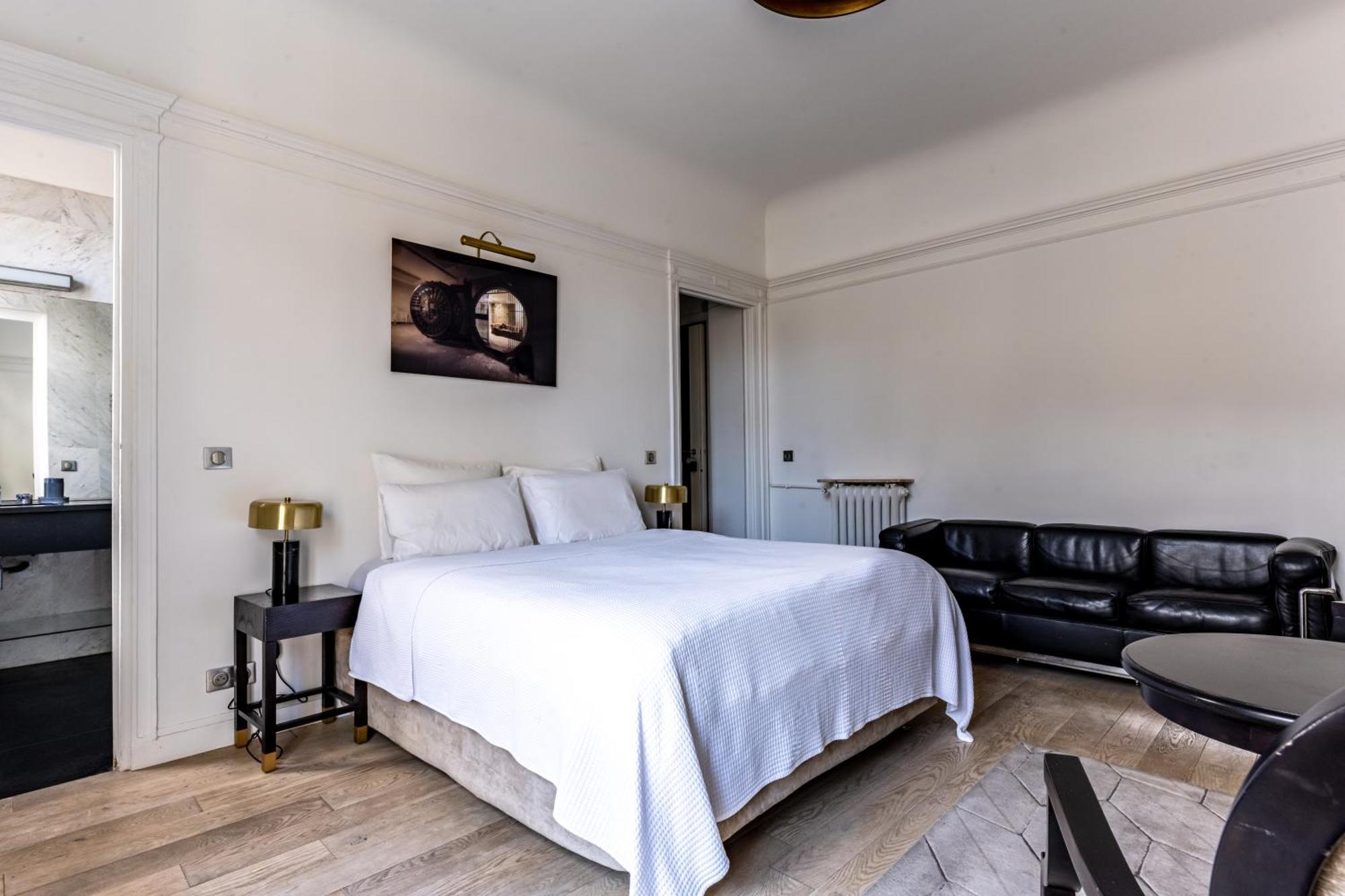 Appartement Champs Elysees ปารีส ภายนอก รูปภาพ
