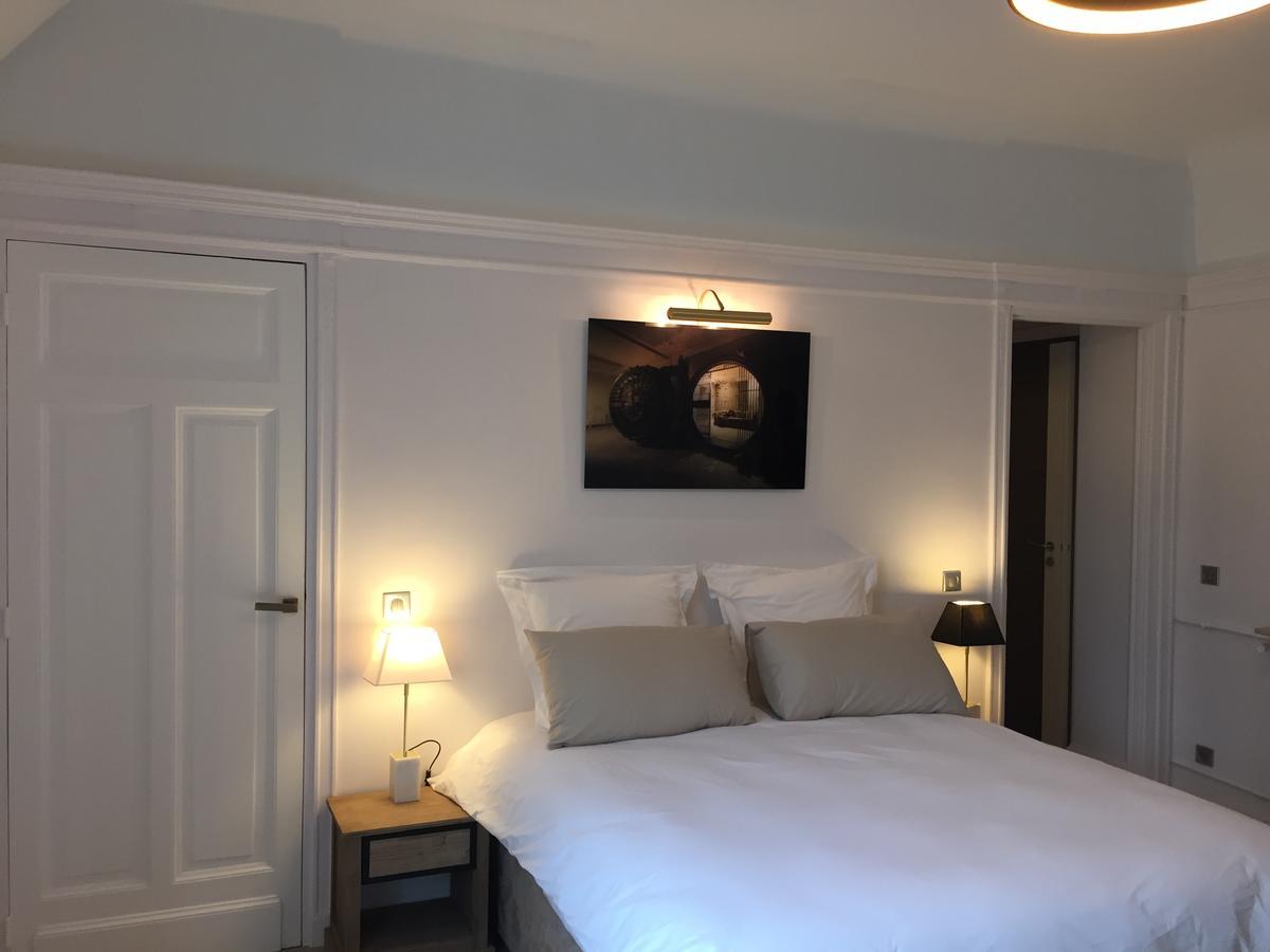 Appartement Champs Elysees ปารีส ภายนอก รูปภาพ
