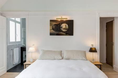 Appartement Champs Elysees ปารีส ภายนอก รูปภาพ
